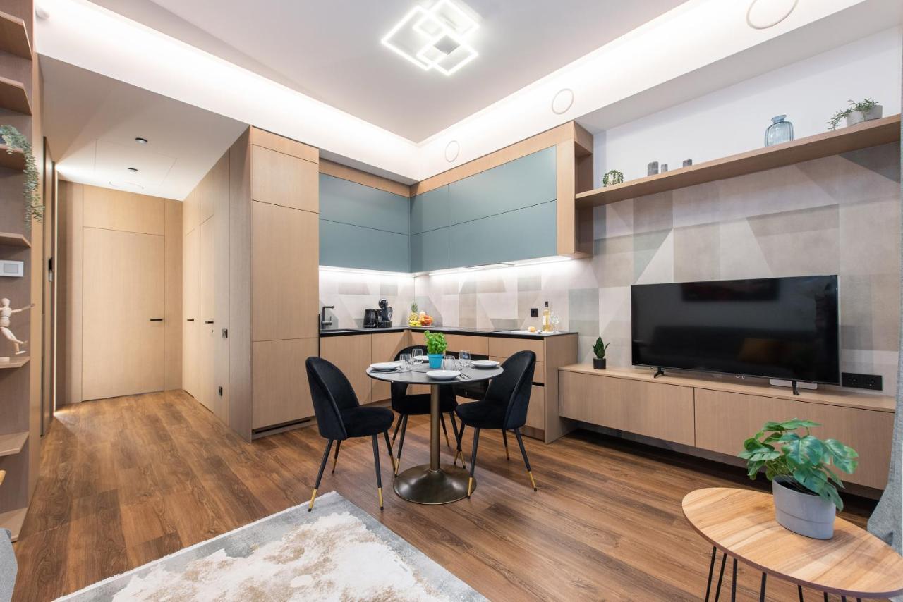 Cohost I New Basteja Life Apartments W-Garage Prkg & Self Check-In Аеропорт Вільнюс Екстер'єр фото
